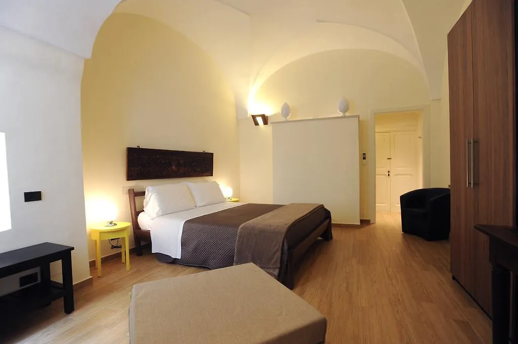 Negramaro Suite B&B Lecce 3*,